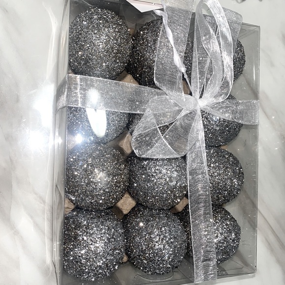 Silver 12 Easter eggs decor - Picture 2 of 2